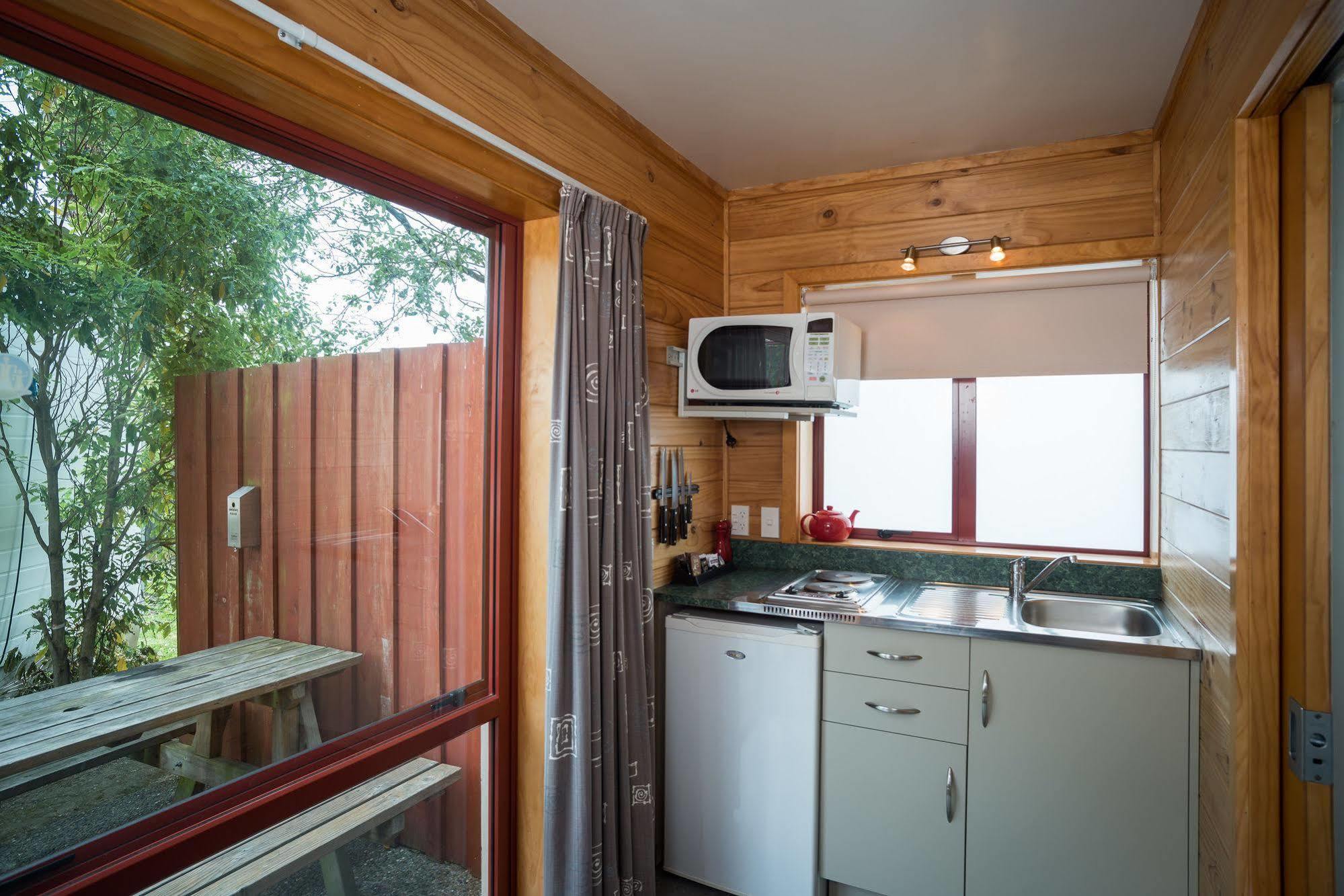 Nelson City Top 10 Holiday Park Buitenkant foto